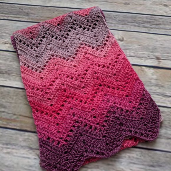 Wool Scarf in Pink Ombre Chevron - Picture 2 of 3